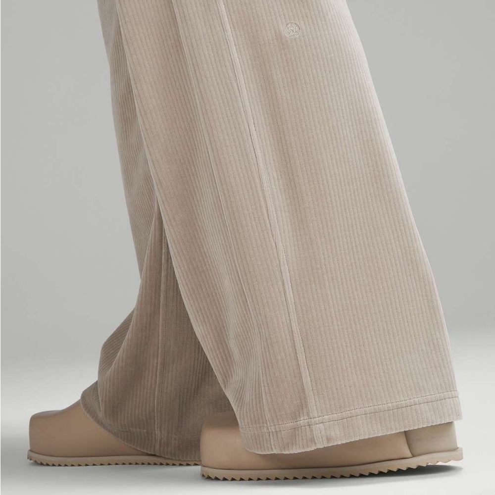 lululemon athletica Scuba Mid-Rise Wide-Leg Pant *Velvet Cord - Picture 2 of 5